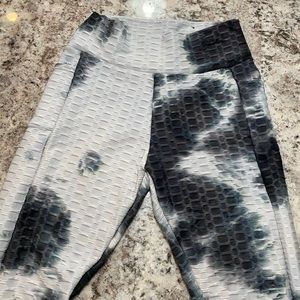 black&white tie dye leggings!!